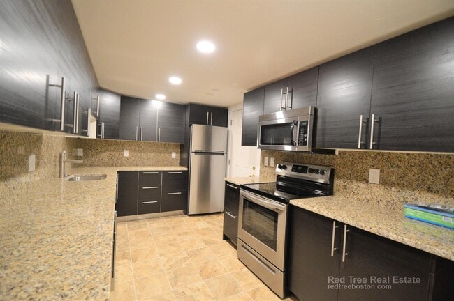 Photo - 73 Thatcher St Unit 002