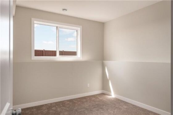 Photo - 11206-11298 98 St