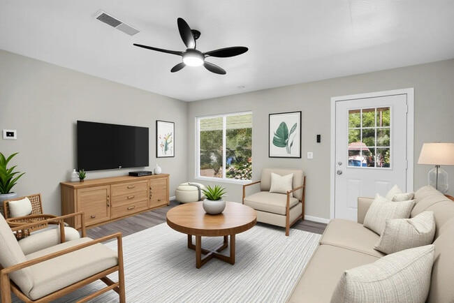 Building Photo - 125 Vandenburg Dr Unit #Right