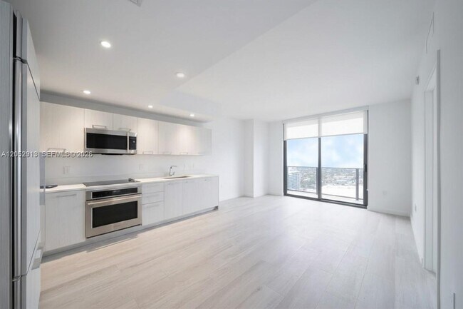 Photo - 55 SW 9th St Unit 3207