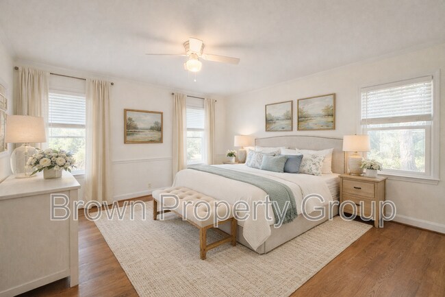 Photo - 2522 Mirror Lake Dr