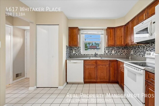 Photo - 4617 Whitaker Pl
