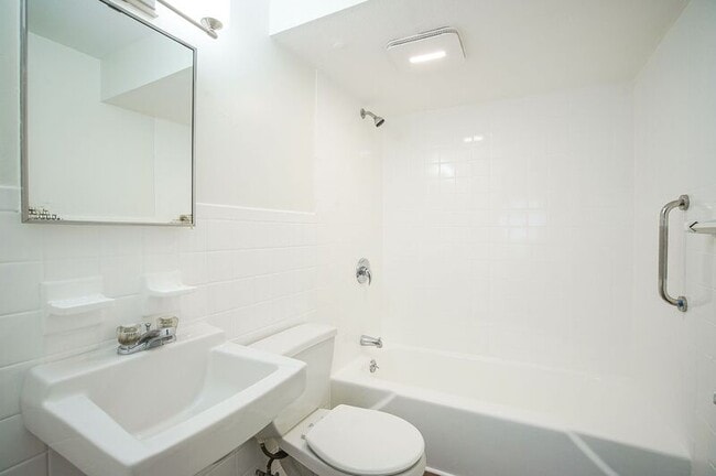 Photo - 98 N Alhambra Cir Unit 1B