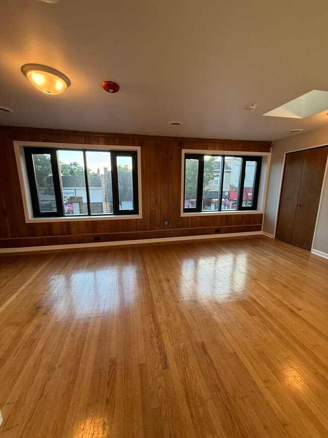 Photo - 33 N Cass Ave