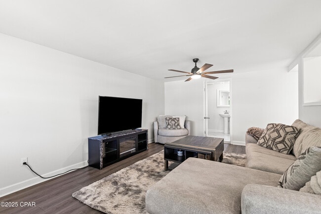 Photo - 1914 Clay Ave