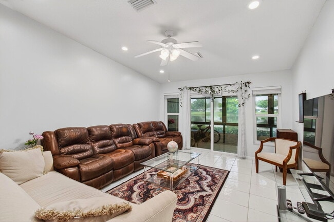 Photo - 18541 Cherborg Dr Unit D