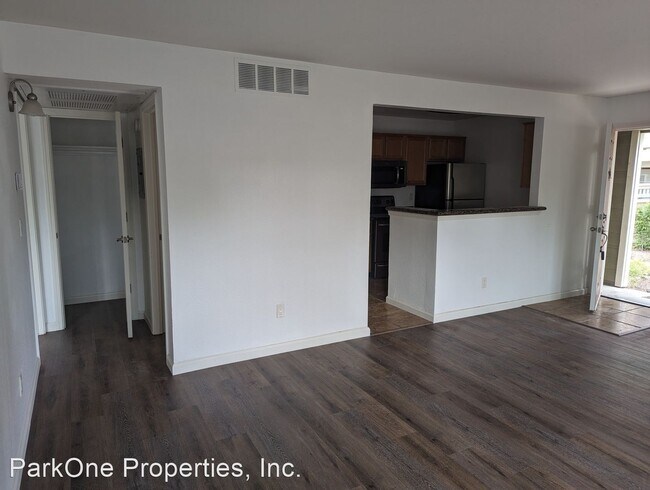 Photo - 1 br, 1 bath House - 135 Reflections Dr #14