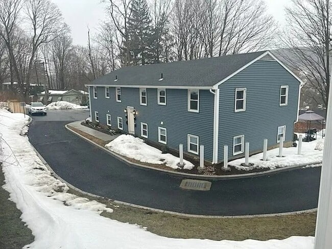 Building Photo - 156 Main St Unit B1