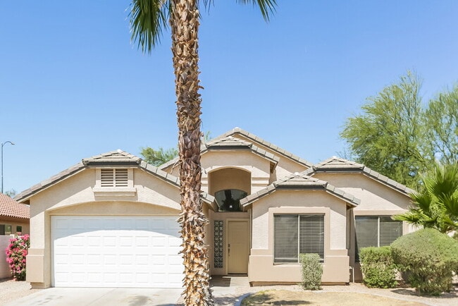 Building Photo - 904 N 166th Ln Rental