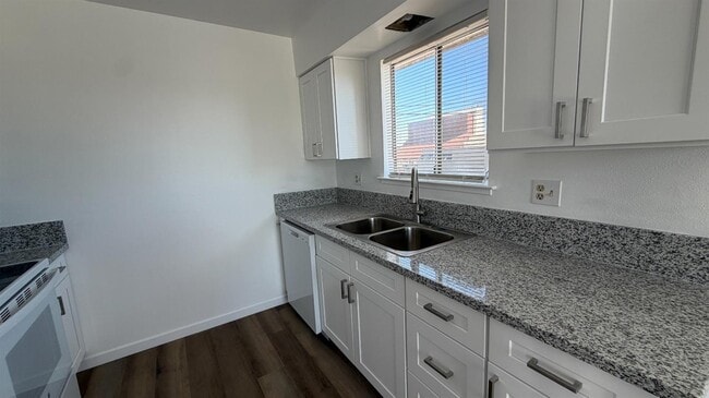 Photo - 2514 E Andrews Ave