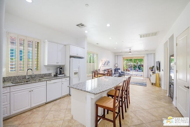 Photo - 39220 C. Negrete