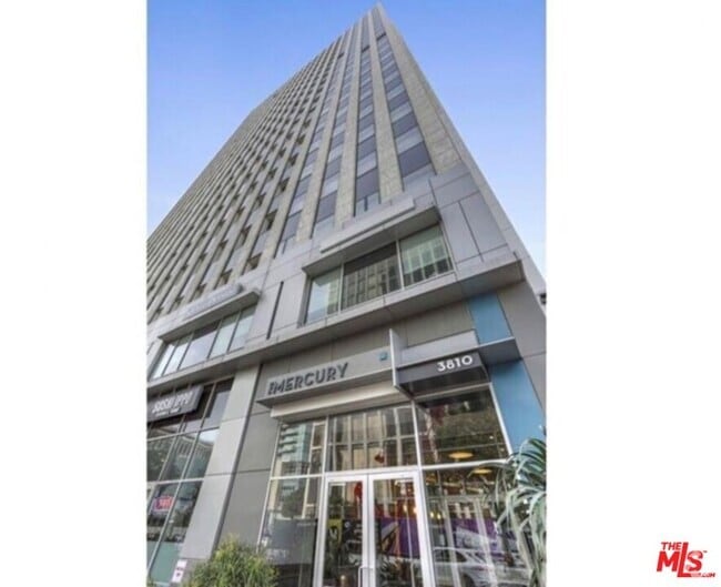 Building Photo - 3810 Wilshire Blvd Unit 2008 Rental
