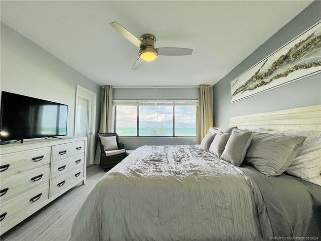 Building Photo - 10102 S Ocean Dr Unit 307A