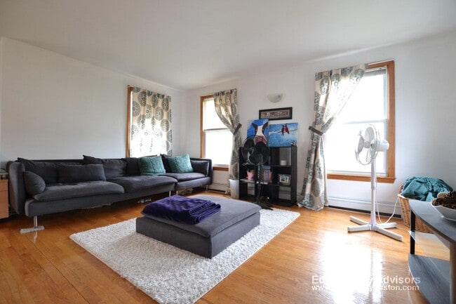 Photo - 66 Brooks St Unit 3
