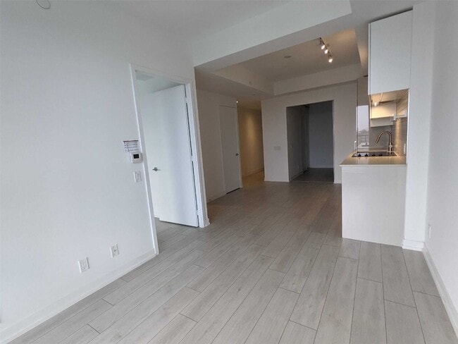 Photo - 950 Portage Pkwy Unit 609