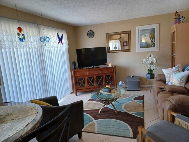 Photo - 3150 N Atlantic Ave Unidad 6-1000