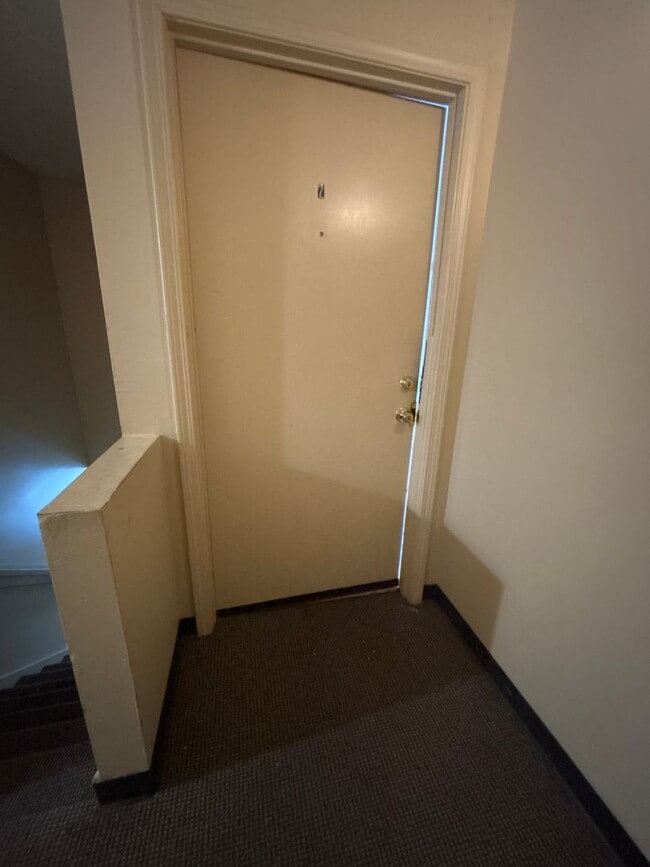 Building Photo - 08036 Unit 7