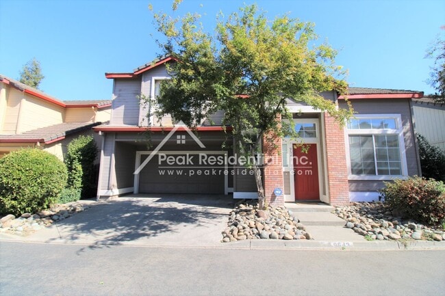 Building Photo - Very Nice 3bd/2.5ba Elk Grove House with 2 Car Garage!