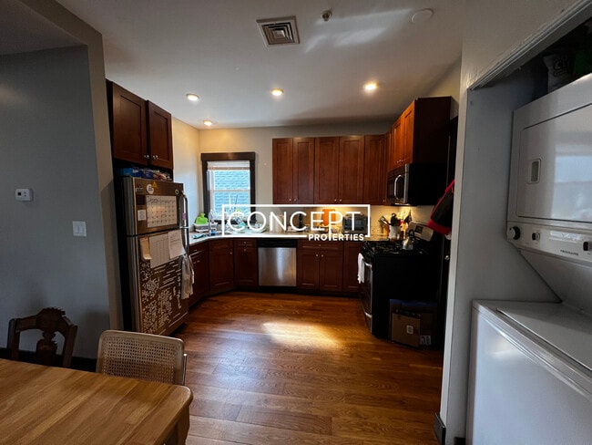 Photo - 46 Creighton St Unit 2