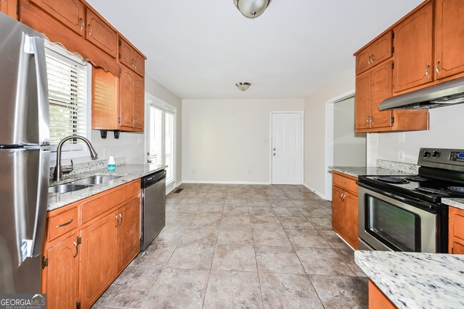 Photo - 208 Wildwood Dr