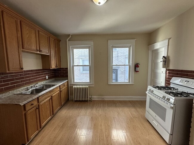 Photo - 66 Louis St Unit Apt 1