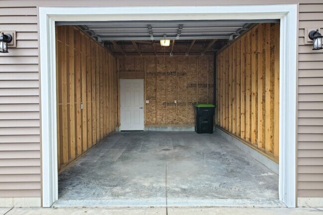 Photo - 201 South Maple Apartments