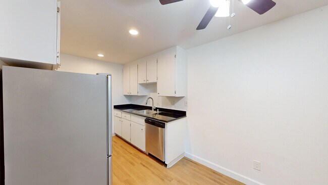 Photo - 450 Alameda del Prado Unit 450D