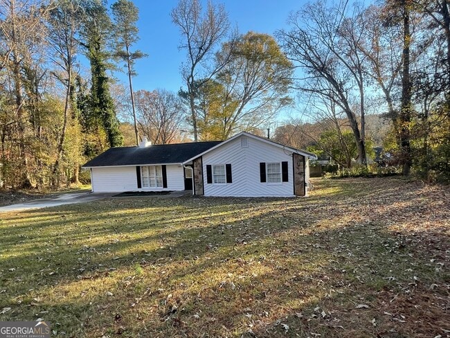 Photo - 1233 Woodland Ct SE