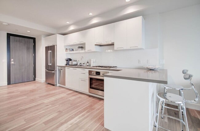 Photo - 4422 N 75th St Unit 2006