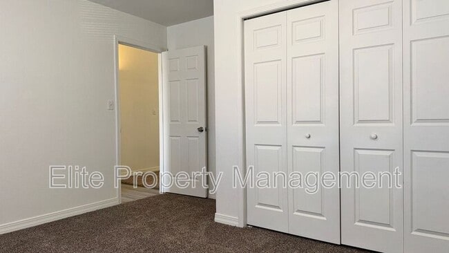 Photo - 163 S Stardust Cir