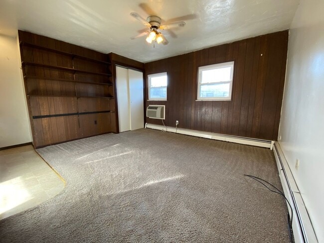 Photo - Super Studio Apartment close to Pitt! Great Deal! Call Today! Unidad L2
