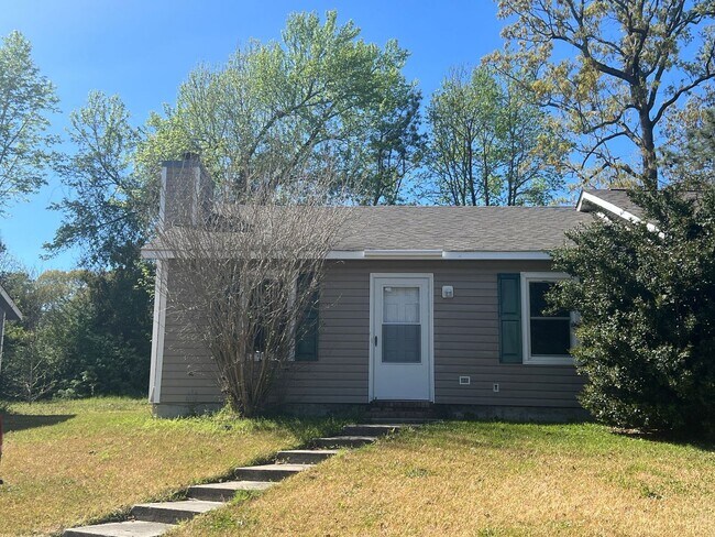 Building Photo - 109 Hickory Grove Dr