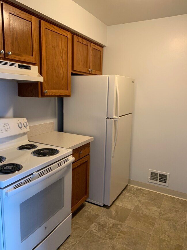Waynewood Apartments For Rent in Westland, MI | ForRent.com