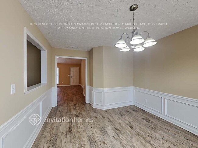 Photo - 2700 Archer Way