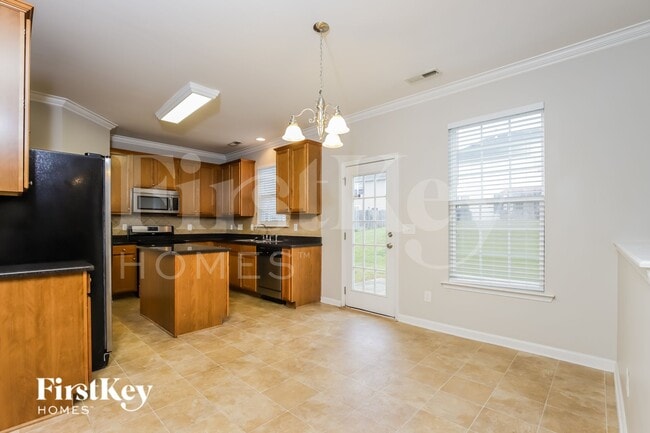 Photo - 477 Shady Grove Ct