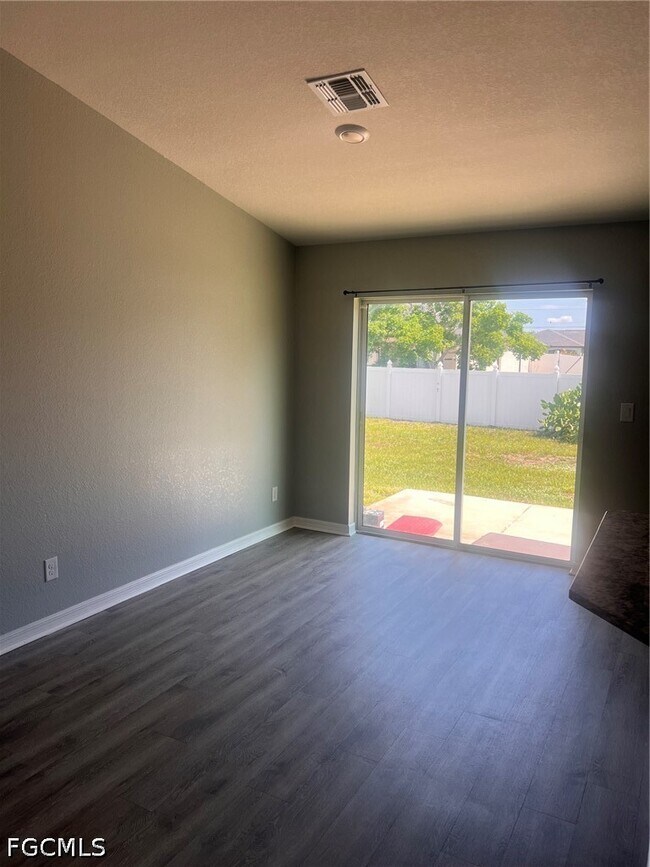 Photo - 101 NW 25th St