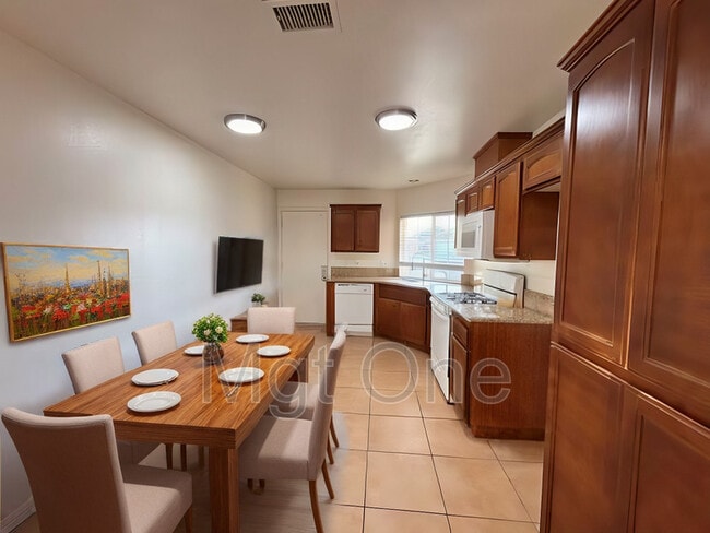 Photo - 1498 Olivecrest Way