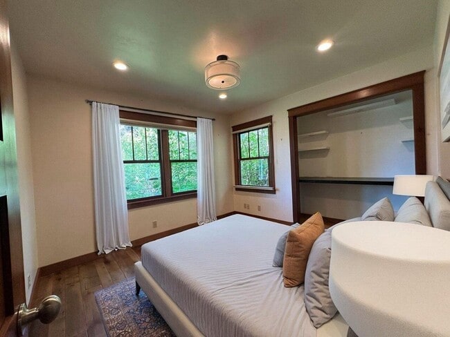 Photo - 607 NW Federal St