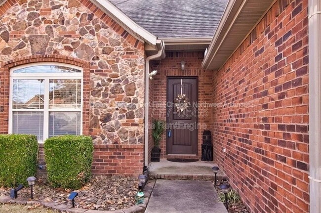 Photo - 2006 W Morter Pl