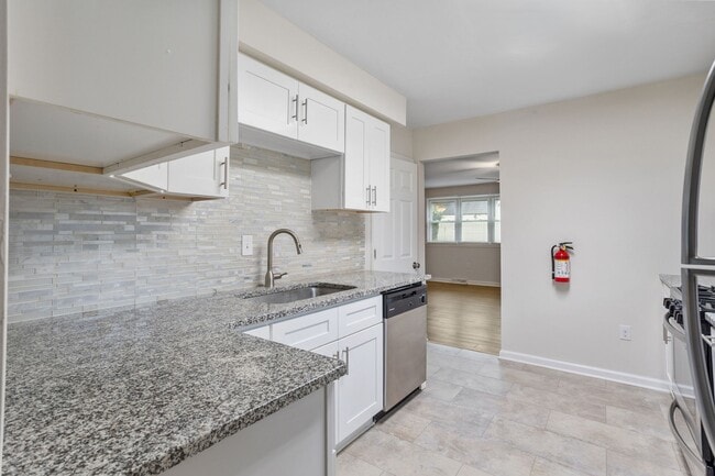Photo - 158 Peterson Blvd