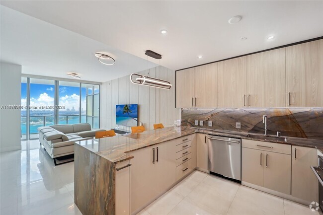 Building Photo - 1100 Biscayne Blvd Unit # 3004 Rental
