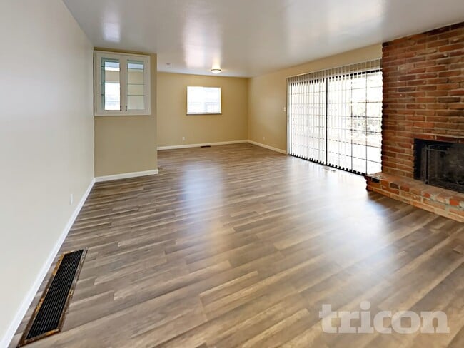 Photo - 1355 Royal Dr