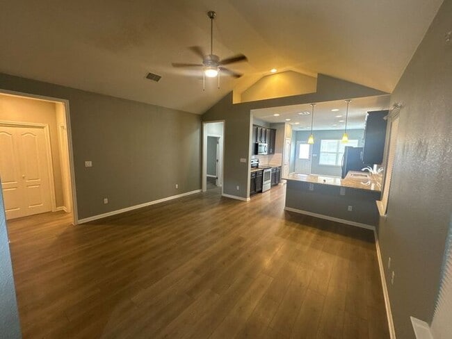 Photo - 722 Coconut Grove St