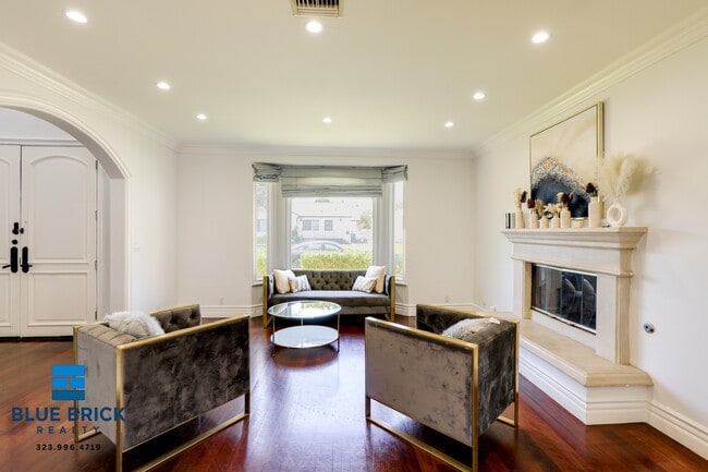 Photo - 5230 Teesdale Ave