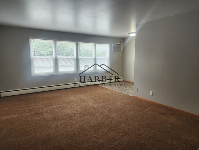 Photo - 202 11th Ave NW Unit 202 - 602