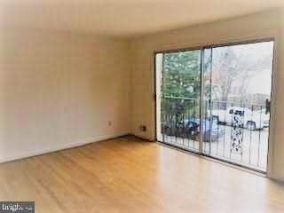 Photo - 934 S George Mason Dr