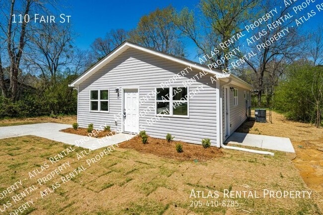 Photo - 110 Fair St