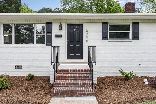 Photo - 2205 Carver St