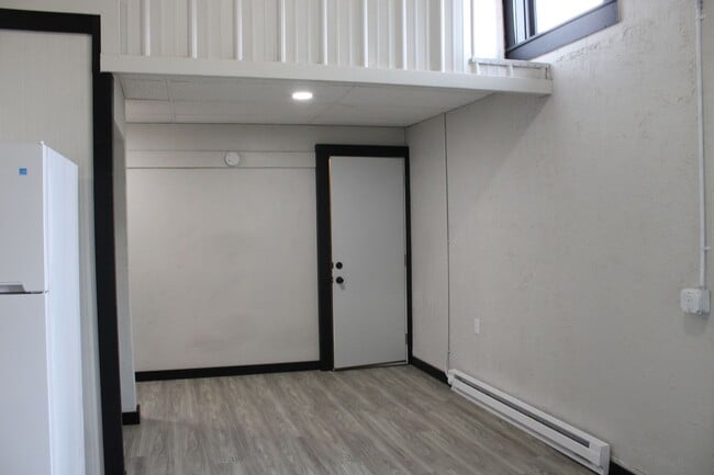 26093 W Mondovi St Unit 1