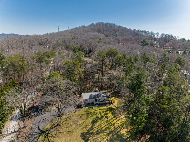 Photo - 9 W Haven Ln
